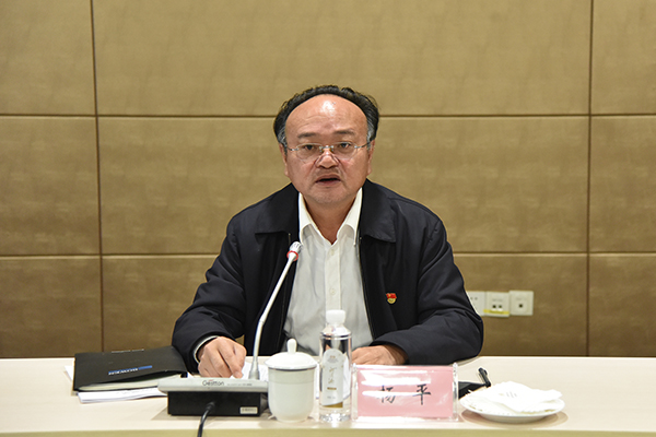 杨平2(1).jpg
